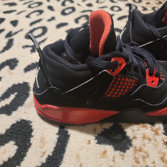 Shoes - Picture 2 of 7